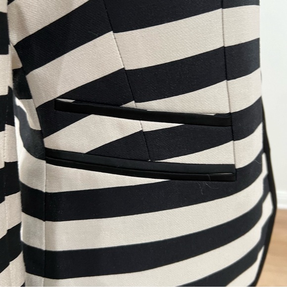 Ann Taylor black cream striped preppy office cropped blazer  Size 8 - Picture 7 of 11